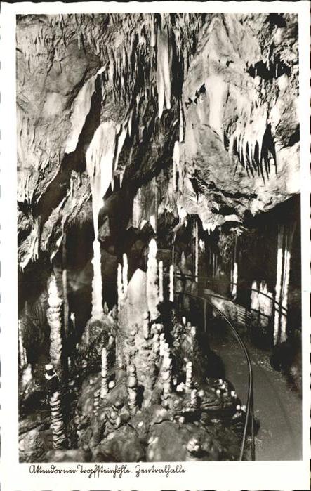 Hoehlen Caves Grottes Zentralhalle Attendorn Tropfsteinhöhle