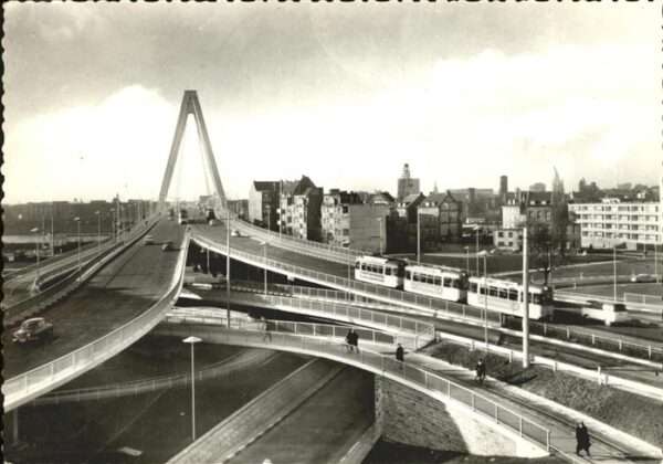 Strassenbahn Köln am Rhein Severinsbrücke