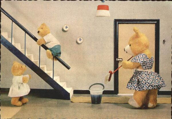 Teddy Teddybaer Teddy-bear Hausarbeit Treppenreinigung