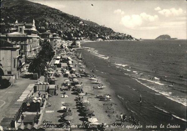 ALASSIO Savona Liguria IT La ridente spiaggia verso la Coscia Riv