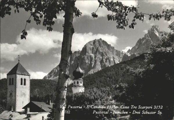 Innichen Suedtirol Kirche Drei Schuster Spitze Dolomiten C