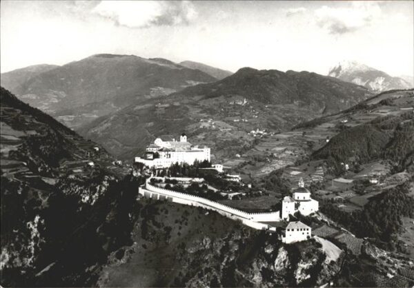 Klausen Eisacktal Suedtirol Kloster Saben