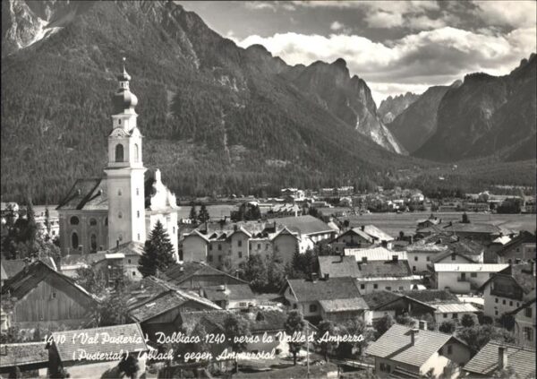 Toblach Suedtirol Panorama mit Ampezzotal
