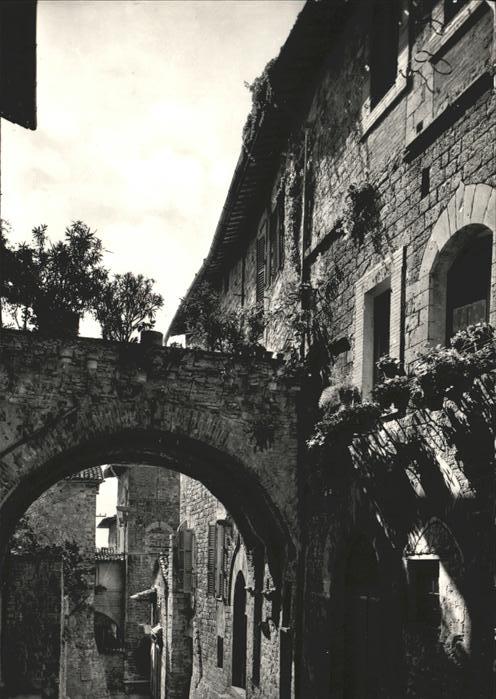 Assisi Umbria Caratteristica via medievale
