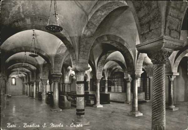 Bari Puglia Basilica S Nicola Cripta