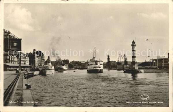 Malmoe Inre hamnen Hafen Dampfer Leuchtturm