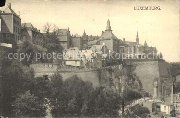 LUXEMBOURG  Luxemburg Teilansicht Stadtmauer