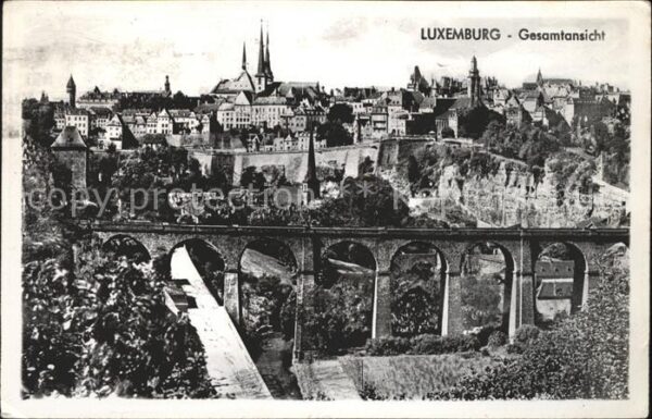 LUXEMBOURG  Luxemburg Gesamtansicht Viadukt