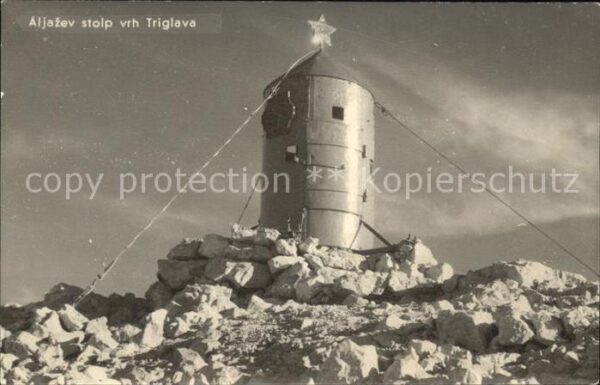 Triglava Berg Aljazev stolp Bivak