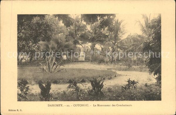 Cotonou Monument des Combattants