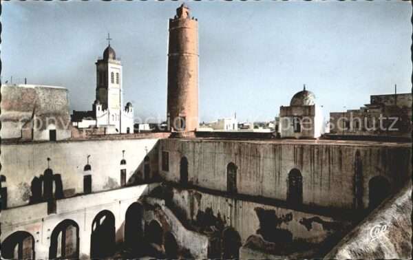 SOUSSE  Tunesie Cour interieure du Ksar ancien Monaster