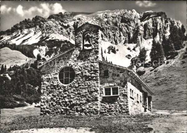 Malbun Friedenskapelle mit Gamsgrat und Ochsen
