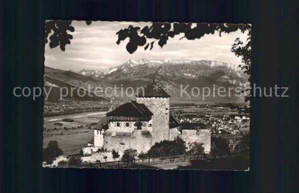Vaduz Schloss Rheintal Blick nach Buchs Sänti