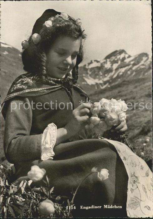 Trachten Schweiz Engadin Mädchen Blumen