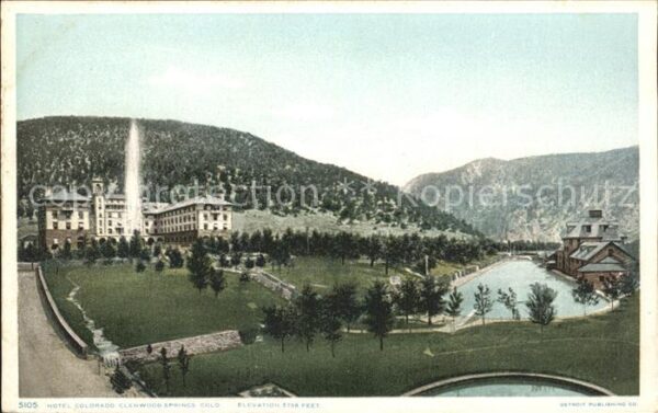 Glenwood Springs Hotel Colorado Fountain