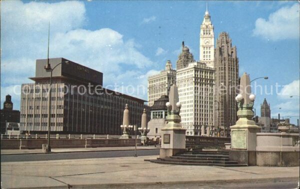Chicago Illinois Wakcer Drive Plaza