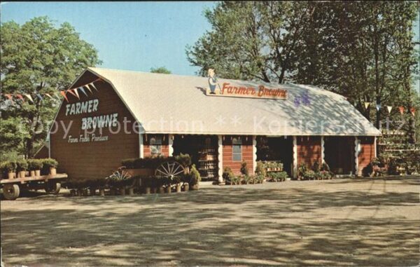 Campbell Hall Farmer Browne Farm Store