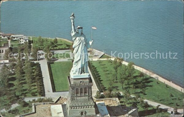 New York City Statue of Liberty aerial view Freiheits