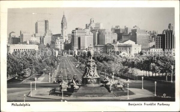 Philadelphia Pennsylvania Benjamin Franklin Parkway Monument Skyl