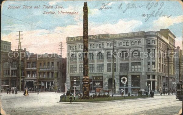 Seattle Pioneer Place and Totem Pole