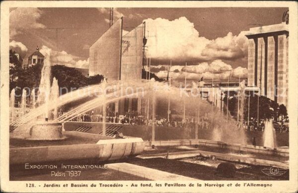 Exposition Internationale Paris 1937 Jardins et Bassins du Trocadero