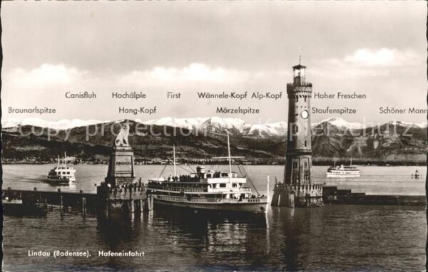 Dampfer Binnenschifffahrt Lindau im Bodensee Hafeneinfahrt Leucht