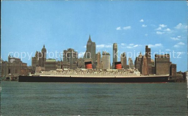 Dampfer Oceanliner Hudson River New York Skyline