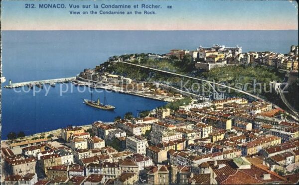 Monaco Vue sur la Condamine et Rocher