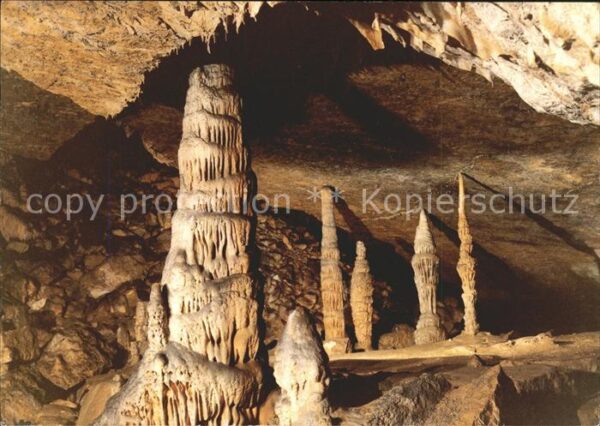 Hoehlen Caves Grottes Grotte de Reclere Salle de danse