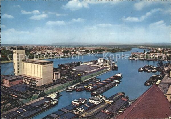 Hafenanlagen Rheinhafen Basel
