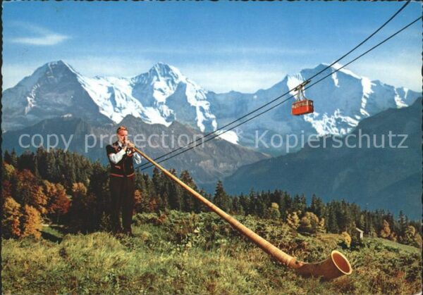 Alphorn Alphornbläser Seilbahn Berner Oberland