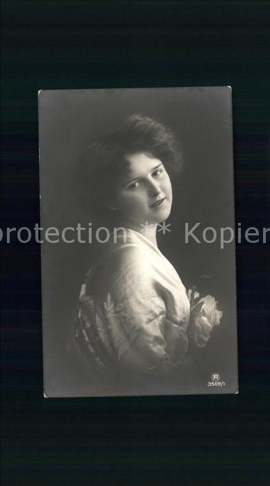 Foto RPH Nr. 3509/1 Frau Blumen