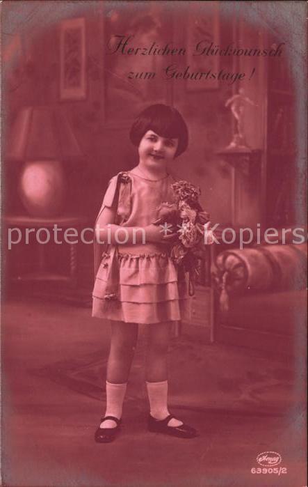 Foto Amag Nr. 63905/2 Kind Mädchen Geburtstag Blumen
