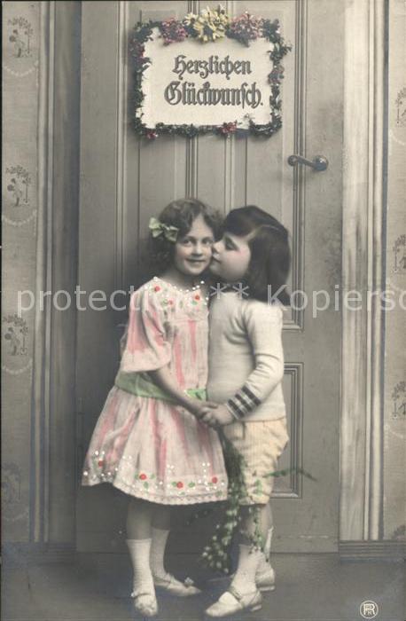 Kinder Child Enfants Kuss Geburtstag Foto-RPH