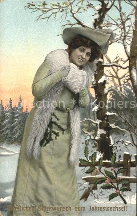 Muff Frau Wintermode Neujahr Stechpalme