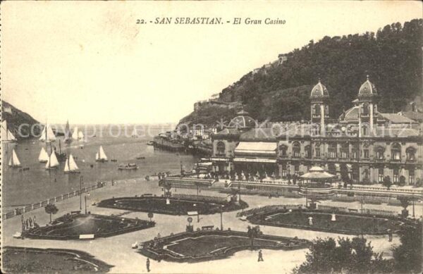San Sebastian  Pais Vasco ES El Gran Casino Parque Puerto Segelboot
