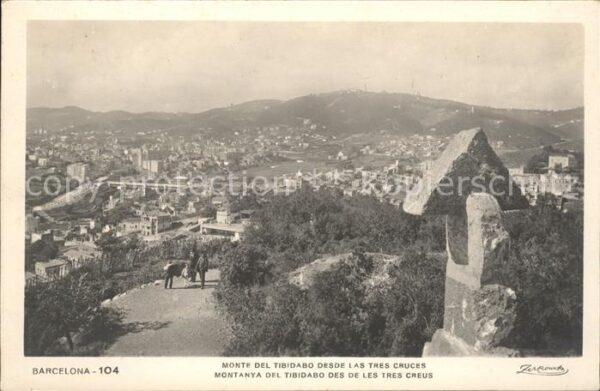Barcelona Cataluna Monte del Tibidabo desde las Tres Cruce