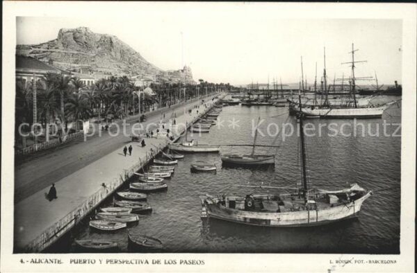 Alicante Puerto y Perspectiva de los Paseos Barc