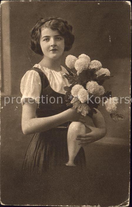Kinder Child Enfants Mädchen Blumen Voro-Gravure Serie 100