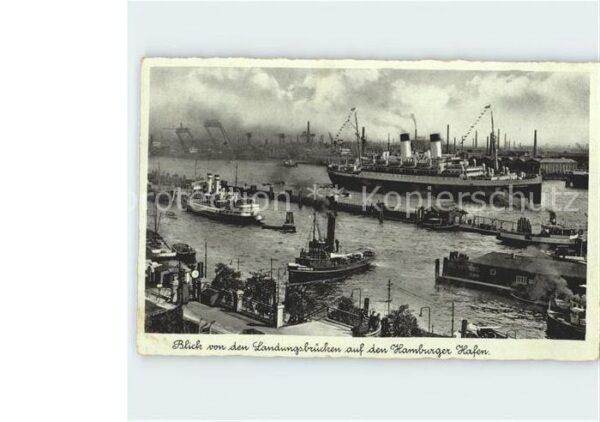Dampfer Oceanliner Hamburg Hafen Landungsbrücken