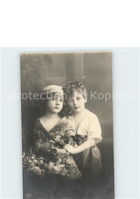 Kinder Child Enfants Blumen Foto-Amag