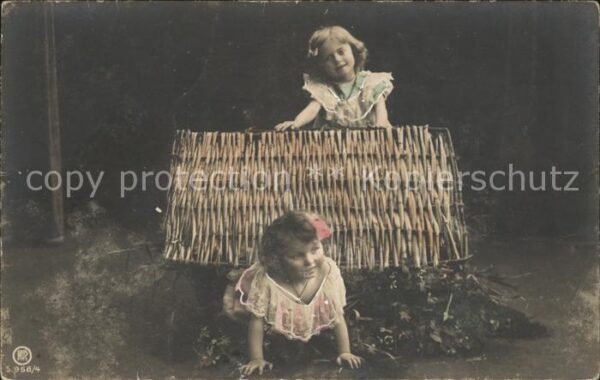Foto RPH Nr. 958/4 Kinder Blumen