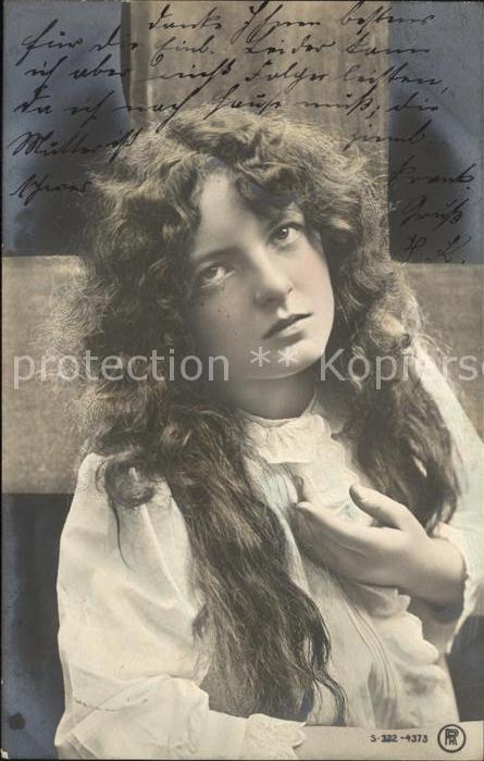 Foto RPH Nr. 322-4373 Kind Mädchen Kreuz