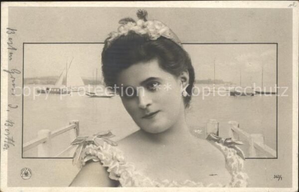 Foto NPG Nr. 347/1 Frau Segelboote
