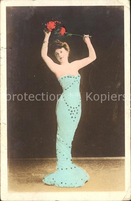 Foto AL Nr. 1004/3 Frau Blumen Kleid Mode