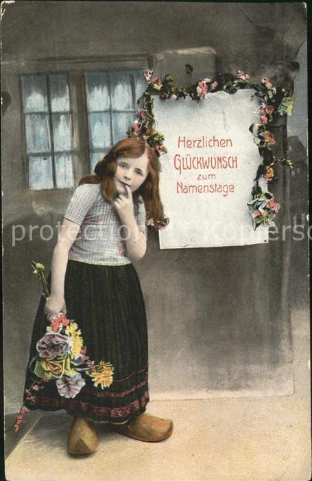 Namenstag Namenskarte Kind Mädchen Blumen Holzschuhe