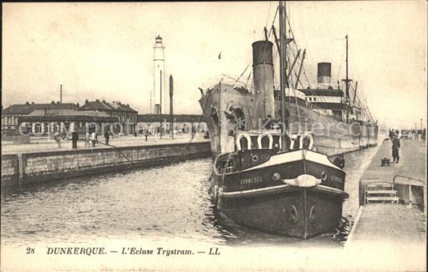 Dampfer Oceanliner Dunkerque Ecluse Trystram Leuchtturm