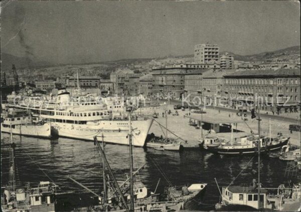 Dampfer Oceanliner Rijeka Hafen Kroatien