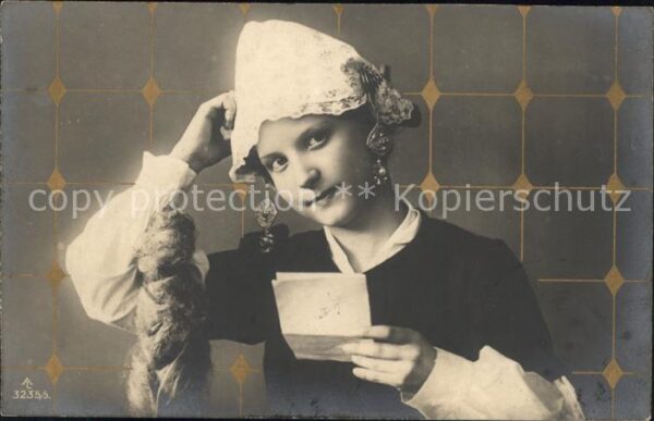 Foto AL Nr. 3235/3 Kind Hutmode Tracht Spindel