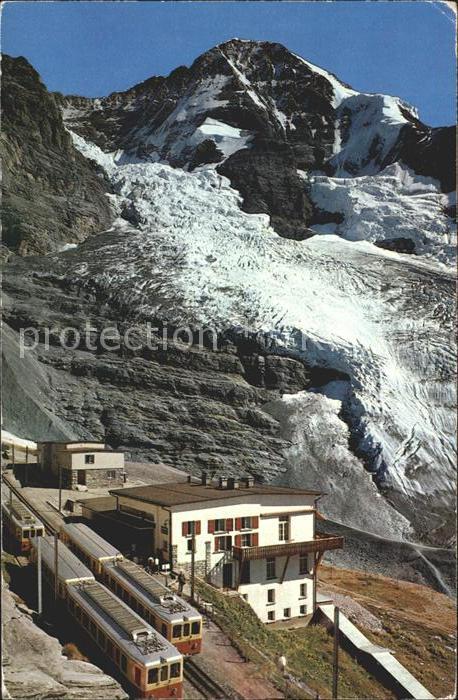 Zahnradbahn Station und Hotel Eigergletscher Mönch